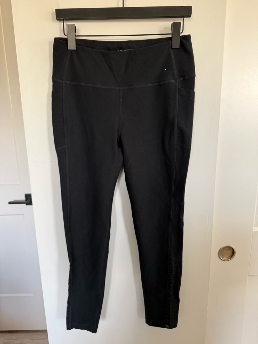 NWOT Mondetta High Rise Leggings With Pockets Size Large